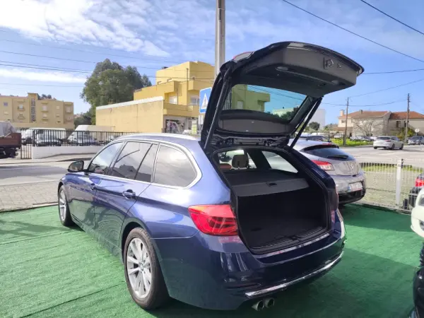 BMW 320 d Line Sport 7