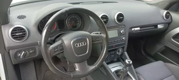 Audi A3 Cabrio 2.0 TDi S-Line 11