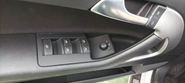 Audi A3 Cabrio 2.0 TDi S-Line 12