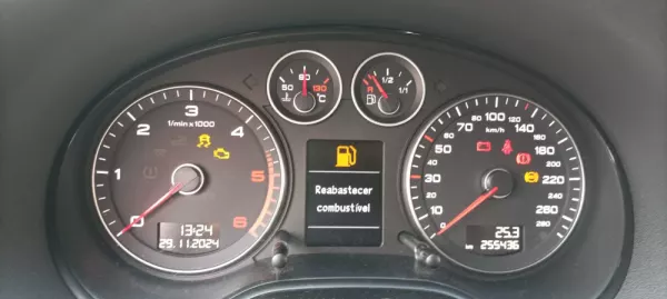 Audi A3 Cabrio 2.0 TDi S-Line 13