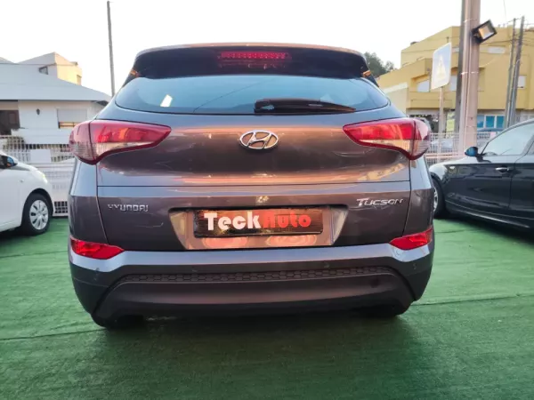 Hyundai Tucson 1.7 CRDi Creative (2015-2016) 6