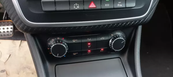 Mercedes-Benz A 180 AMG 27