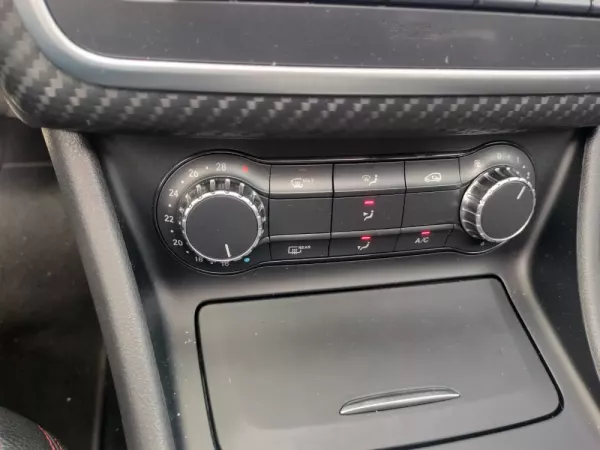 Mercedes-Benz A 180 AMG 28