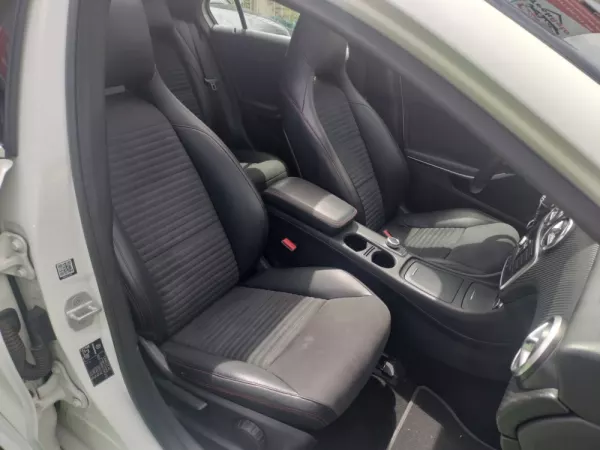 Mercedes-Benz A 180 AMG 32