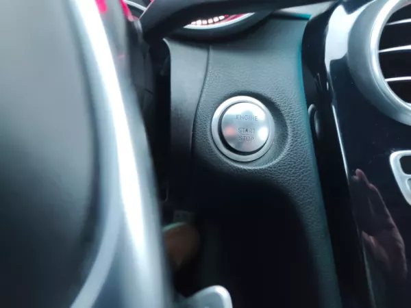 Mercedes-Benz C 220 BlueTEC BE Edition AMG Line Aut. (2014-2015) 32