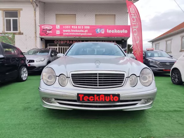 Mercedes-Benz E 220 CDi Avantgard 2