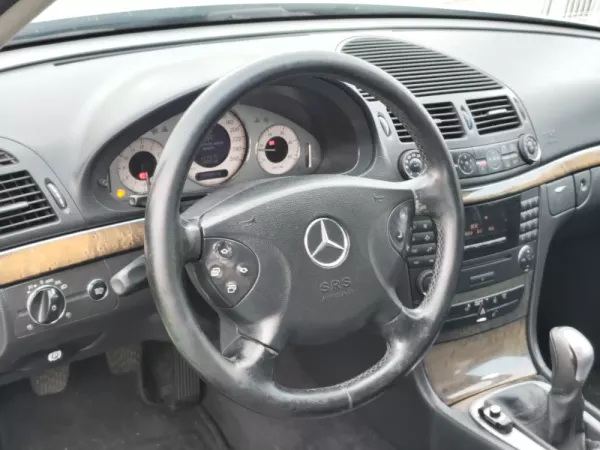Mercedes-Benz E 220 CDi Avantgard 15