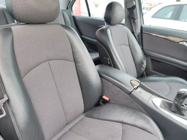 Mercedes-Benz E 220 CDi Avantgard 25