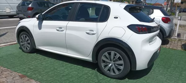 Peugeot e-208 50 KWh Active Pack 4