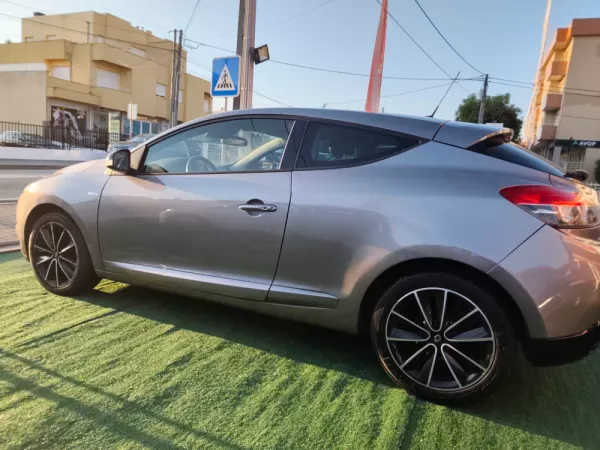 Renault Mégane Coupe 1.5 dCi Bose Edition EDC 9