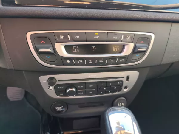 Renault Mégane Coupe 1.5 dCi Bose Edition EDC 21