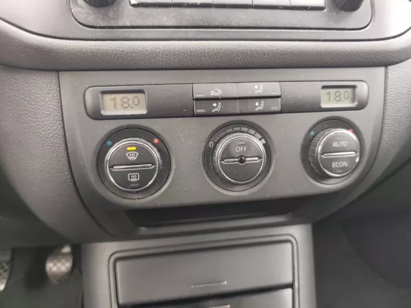 Volkswagen Golf Plus 2.0 TDi Confortline (2005-2009) 21