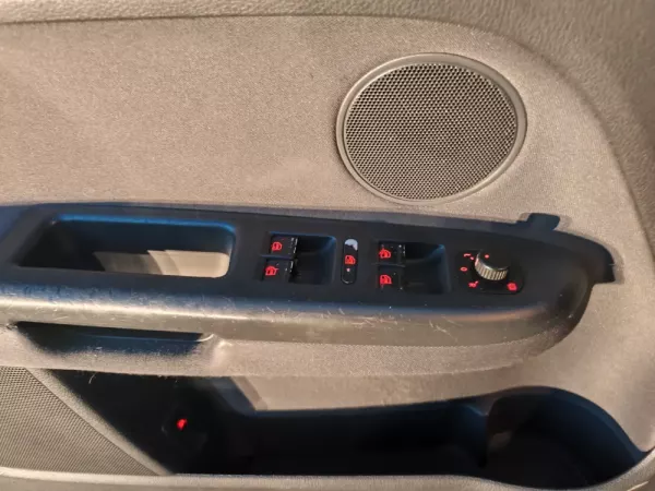 Volkswagen Golf Plus 2.0 TDi Confortline (2005-2009) 24