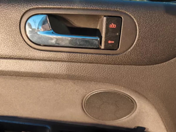 Volkswagen Golf Plus 2.0 TDi Confortline (2005-2009) 25