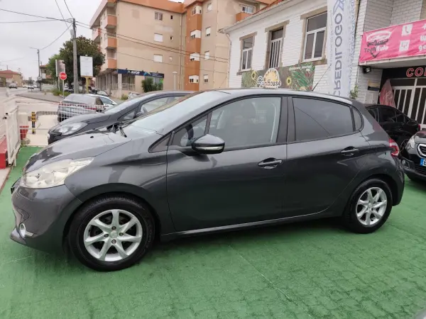 Peugeot 208 1.2 PureTech Active 4
