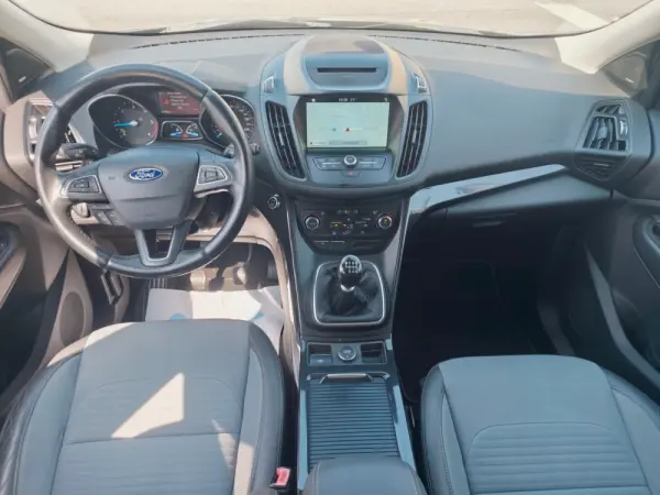 Ford Kuga 1.5 TDCi EcoBlue Titanium 10