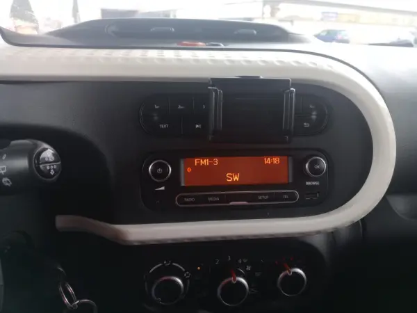 Renault Twingo SCe 70 S&S LIMITED 2018 20