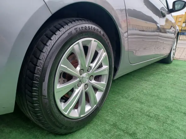 Peugeot 308 SW 1.5 BlueHDi Style 19