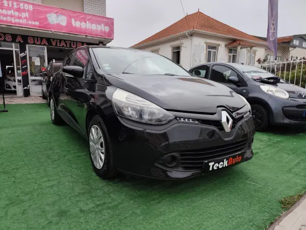 Renault Clio 1.2 16V Confort 130g 1