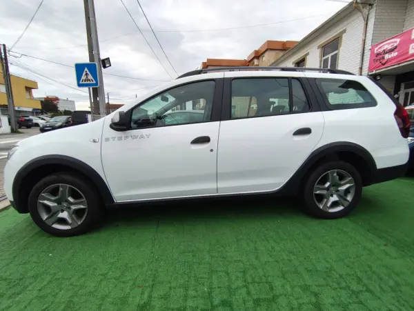 Dacia Logan MCV 0.9 TCe Stepway 4