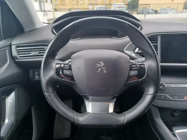 Peugeot 308 SW 1.5 BlueHDi Style 8