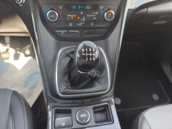 Ford Kuga 1.5 TDCi EcoBlue Titanium 18