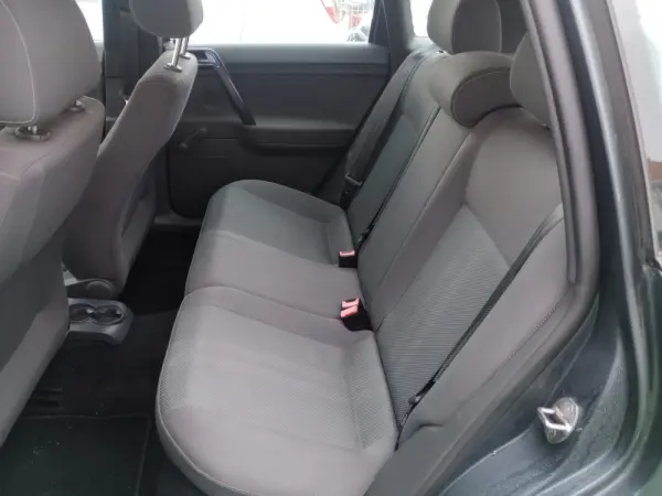 Volkswagen Polo 1.2 Play and Go 10