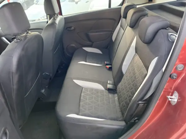 Dacia Sandero 1.5 dCi Stepway 11