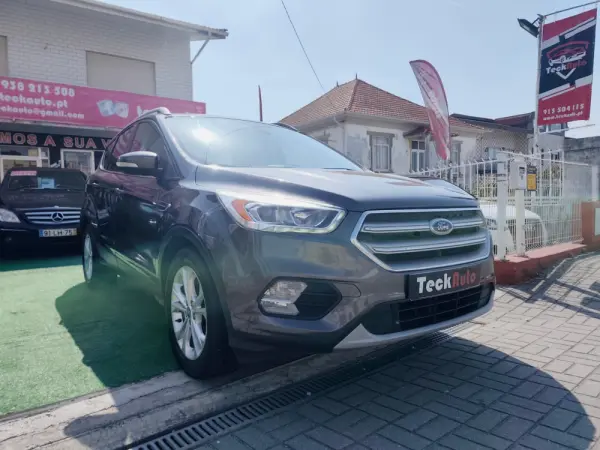 Ford Kuga 1.5 TDCi EcoBlue Titanium 2