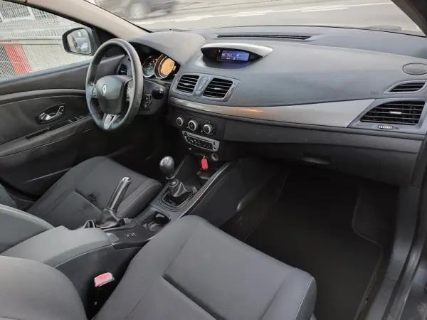 Renault Mégane Sport Tourer 1.5 dCi Dynamique S 9