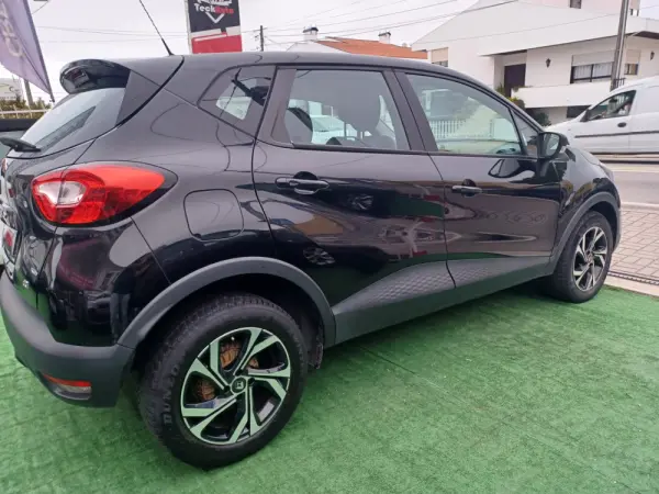 Renault Captur 1.5 dCi Sport 8