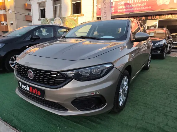 Fiat Tipo 1.3 M-Jet Easy 3