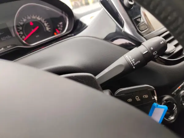 Peugeot 208 1.2 PureTech Active 16
