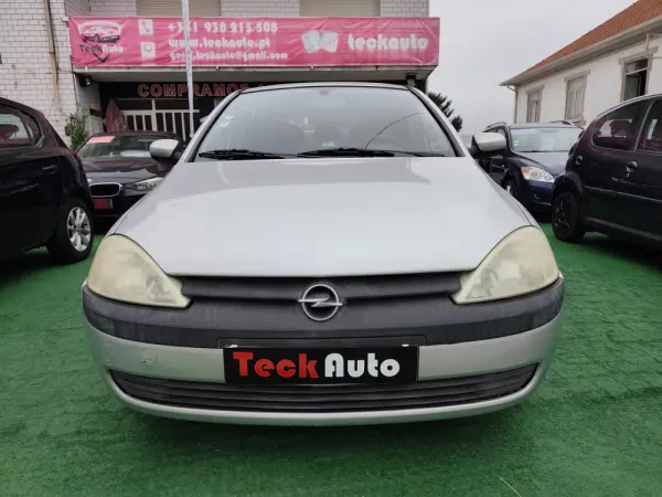 Opel Corsa 1.2 16V Confort 2