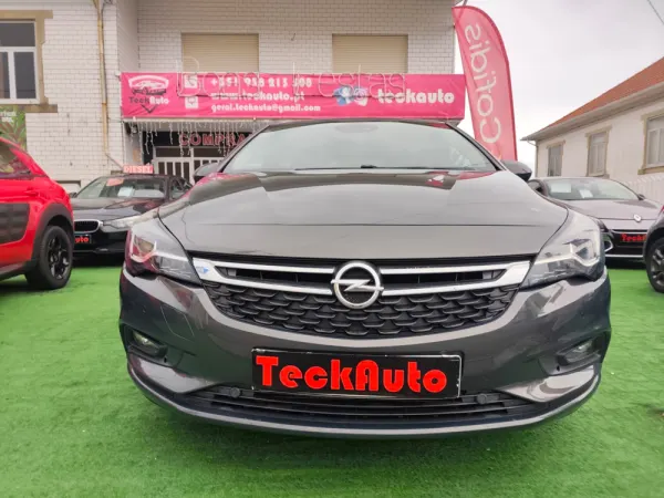 Opel Astra 1.6 CDTi Cosmo Start/Stop 2