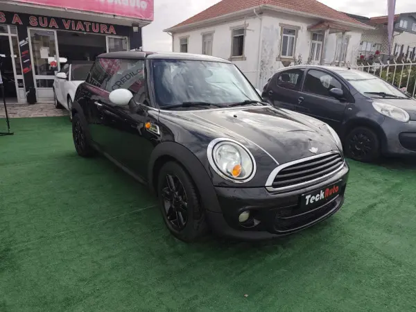 MINI 3 Portas One D 9