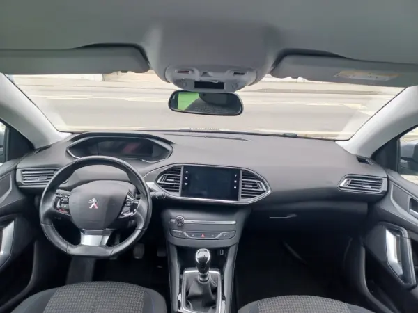 Peugeot 308 SW 1.5 BlueHDi Style 10