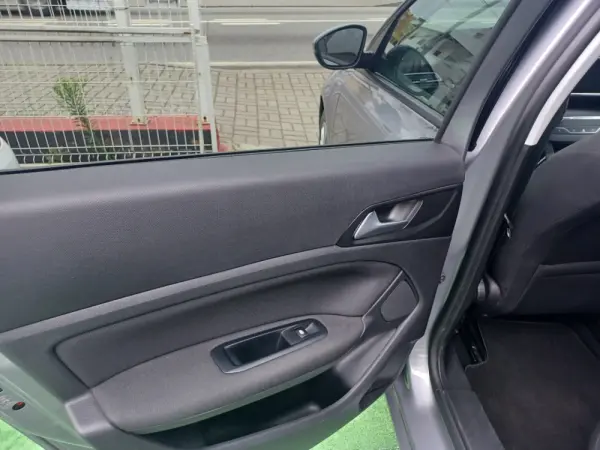 Peugeot 308 SW 1.5 BlueHDi Style 11