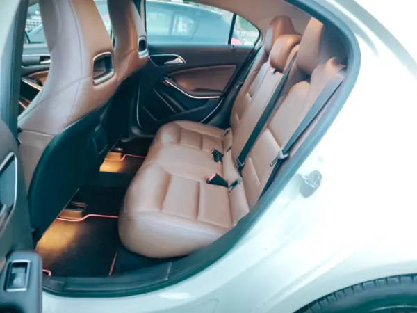 Mercedes-Benz A 180 CDi BE Urban 23