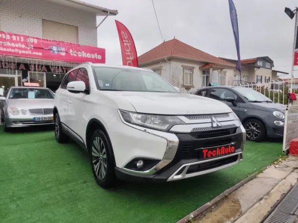 Mitsubishi Outlander 2.0 Kaiteki CVT 7 LUGARES 2