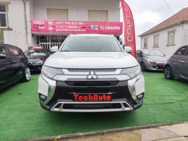 Mitsubishi Outlander 2.0 Kaiteki CVT 7 LUGARES 3