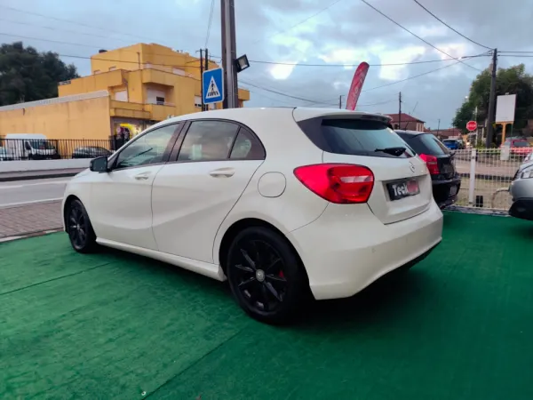 Mercedes-Benz A 180 CDi BE Urban 5