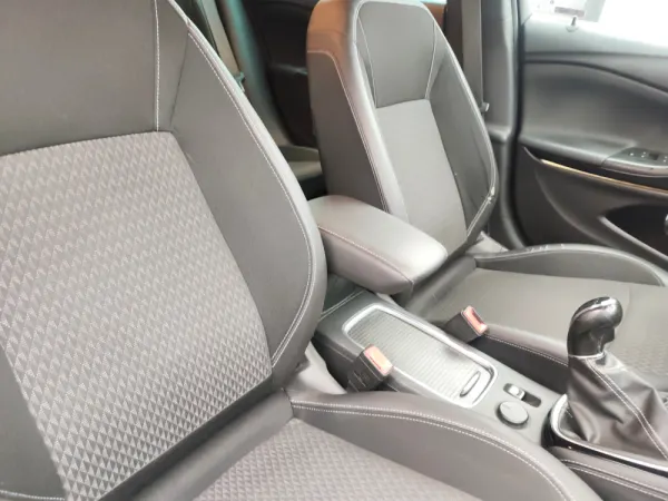 Opel Astra 1.6 CDTi Cosmo Start/Stop 34