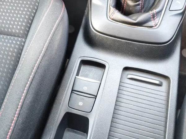 Ford Focus SW 1.0 EcoBoost MHEV ST-Line Design SIP 37