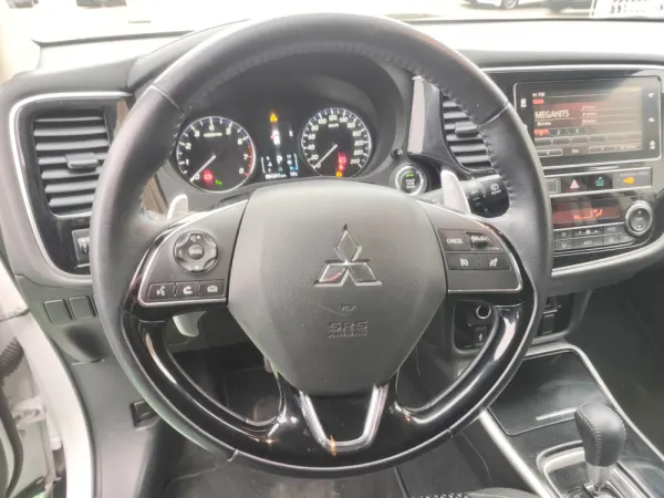 Mitsubishi Outlander 2.0 Kaiteki CVT 7 LUGARES 14