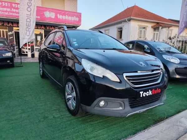 Peugeot 2008 1.2 PureTech Style 1