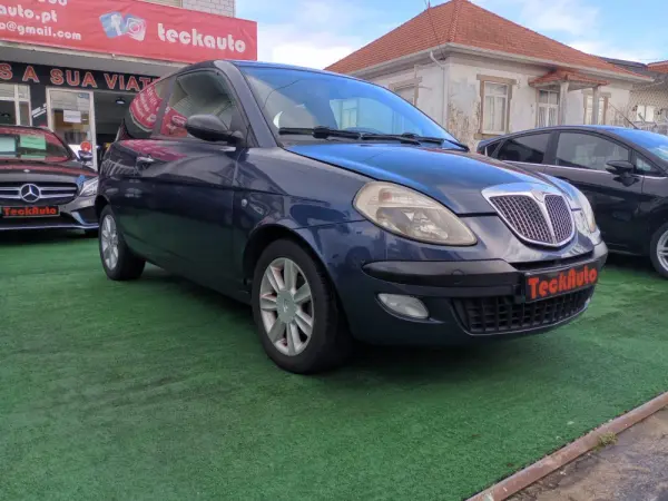 Lancia Ypsilon 1.2 16V Fashion 2