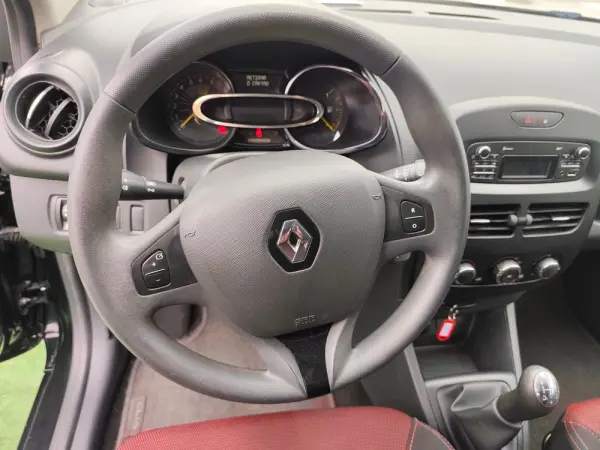 Renault Clio 1.2 16V Confort 130g 15