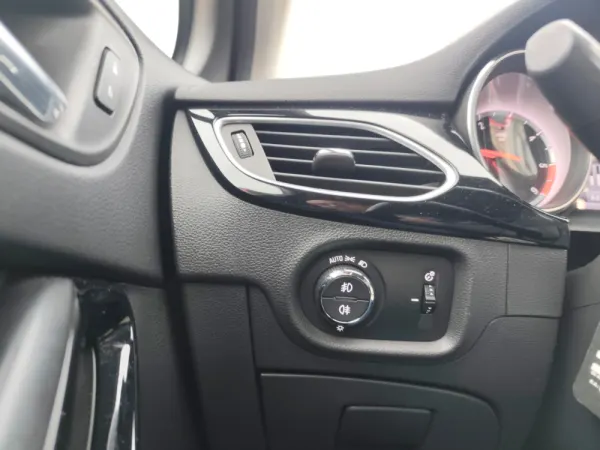 Opel Astra 1.6 CDTi Cosmo Start/Stop 28