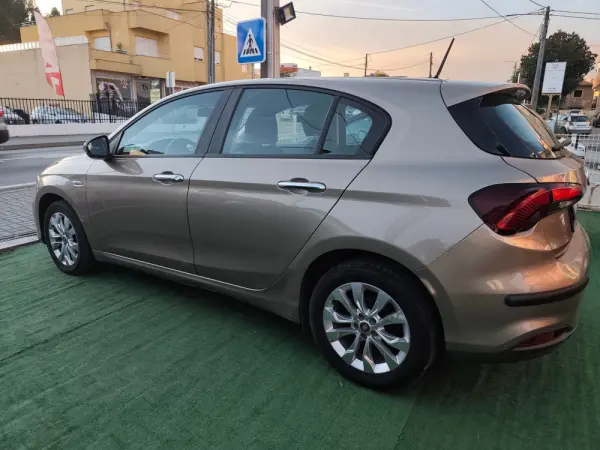Fiat Tipo 1.3 M-Jet Easy 5